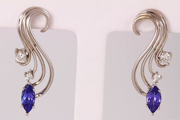 Tanzanite Elegant Swirl Earrings 1.11 Carats