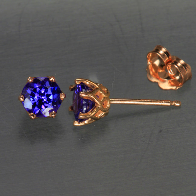 Tanzanite 1.17 Carats in Rose Gold Studs