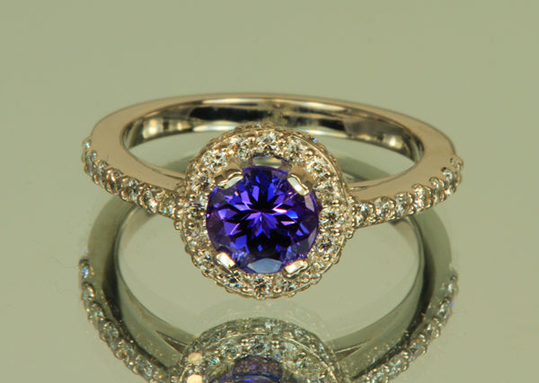 14 kt Gold with 1.00 Ct Blue Violet Exceptional Color Tanzanite