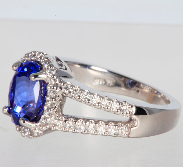 Tanzanite ring with diamond