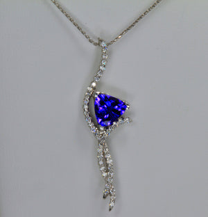 Tanzanite Trilliant Pendant With Diamond