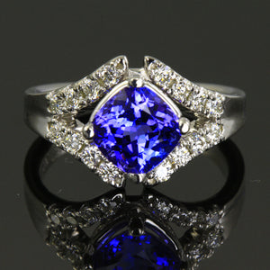 Tanzanite and Diamond Ring 2.48 Carats