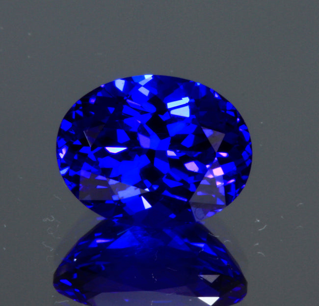 Oval tanzanite