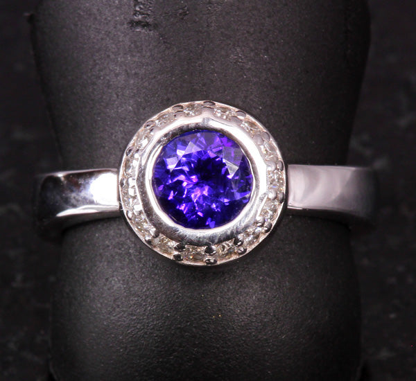 Tanzanite Ring 1.03 Carat BVE Color