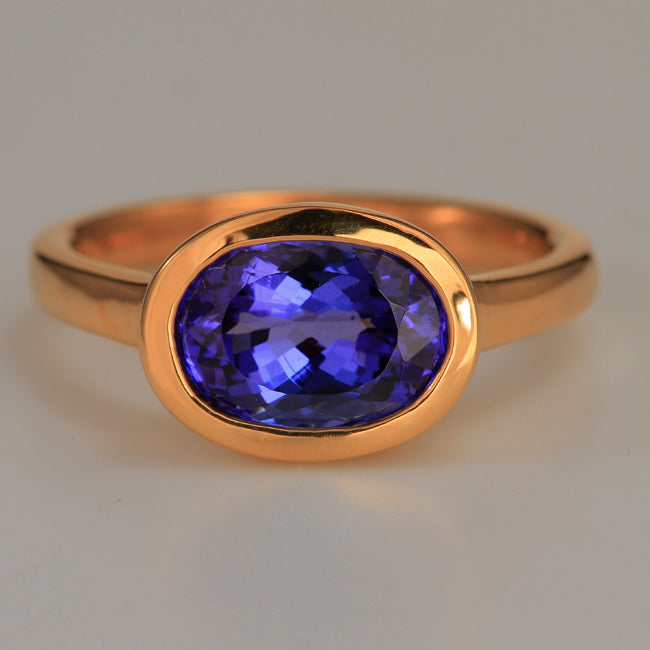 Tanzanite Ring in 22kt. Gold Heavy Bezel