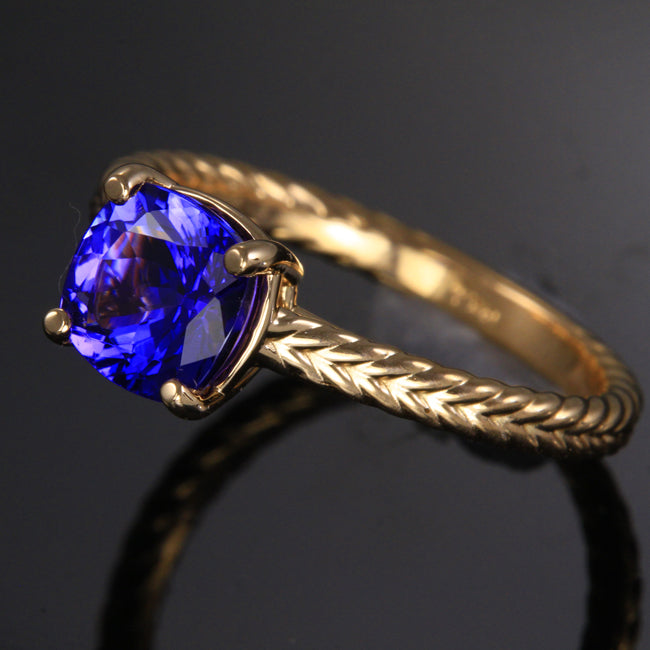 Cushion Tanzanite in Rose Gold