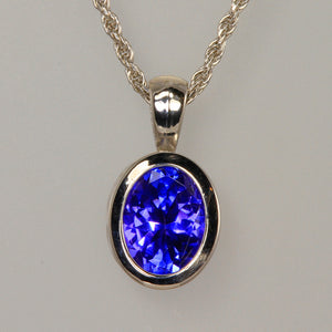 Oval Tanzanite Pendant