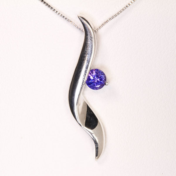 "Continuum 950" Tanzanite Pendant .33 Carat BVI Color