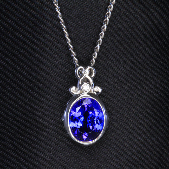 Tanzanite Pendant 2.05 Carat in 14kt White Gold