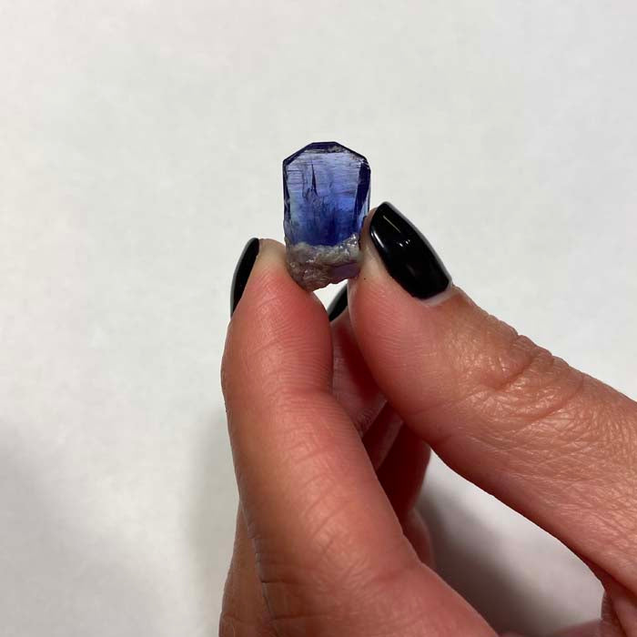 12.35ct Beautiful Blue Violet Tanzanite Specimen