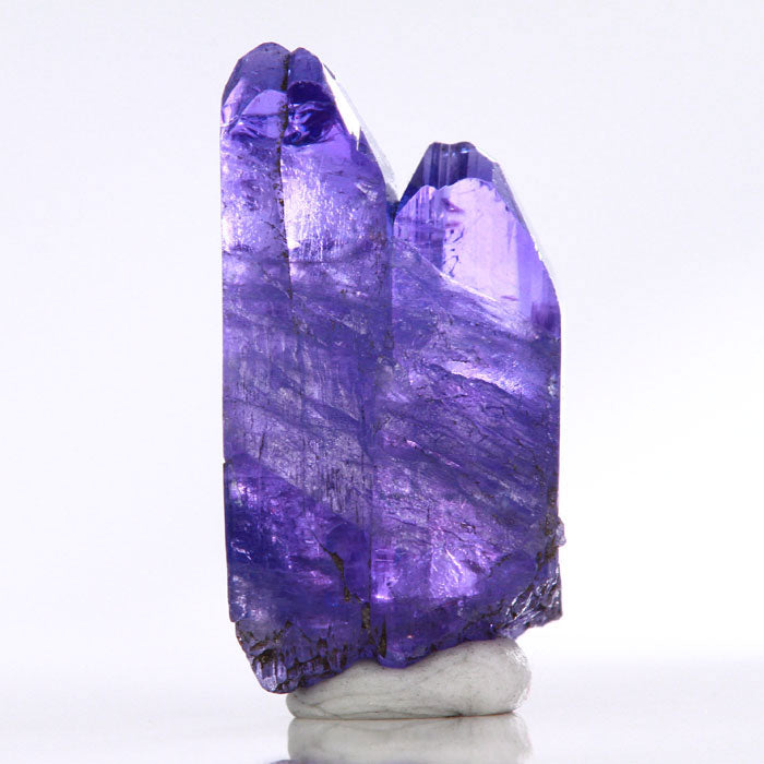 Purple twin tanzanite crystal