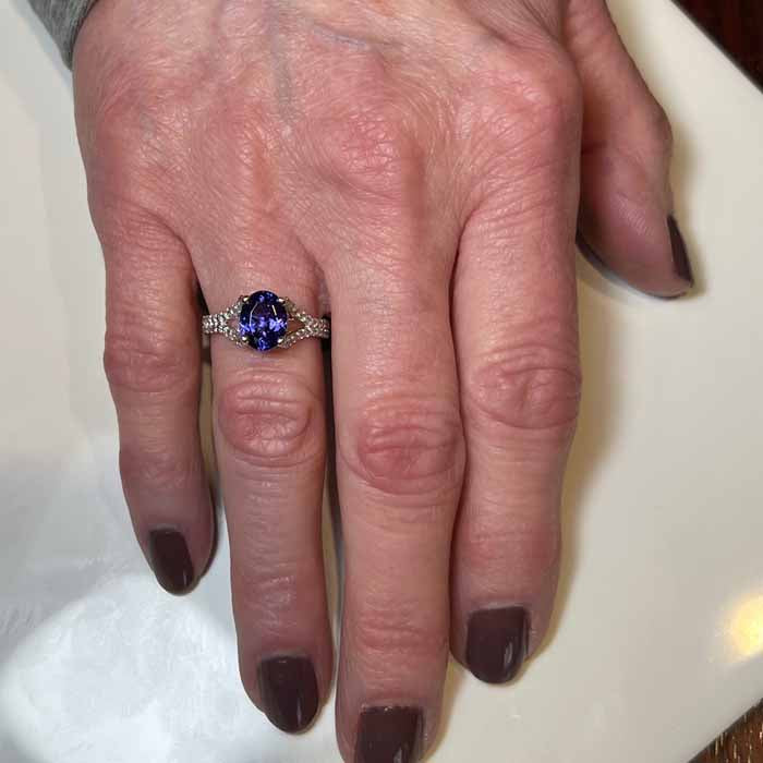 14K White Gold Oval Tanzanite and Split Diamond Shank 1.75 Carats