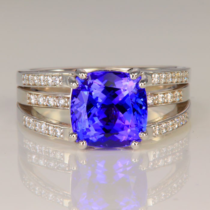 Tanzanite and Diamond Ring