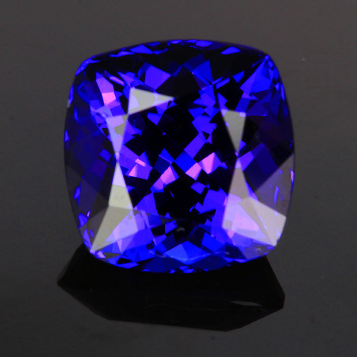 Blue Violet Square Cushion Tanzanite Gemstone 13.21 Carats