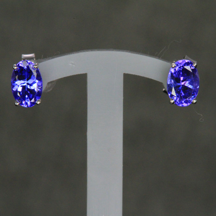 14k White Gold Oval Tanzanite Stud Earrings 1.17 Carats
