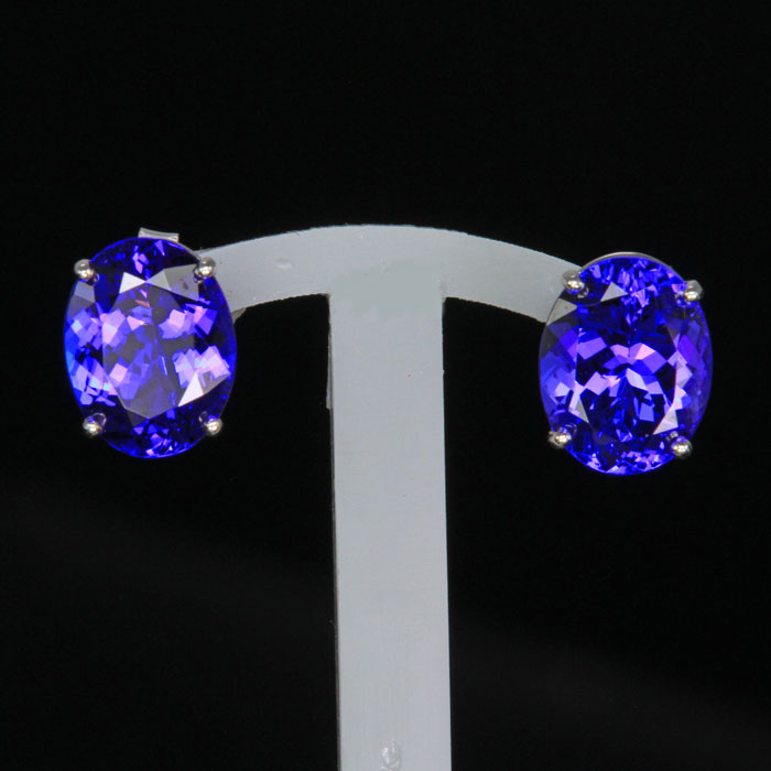 14K White Gold Oval Tanzanite Stud Earrings 4.28 Carats