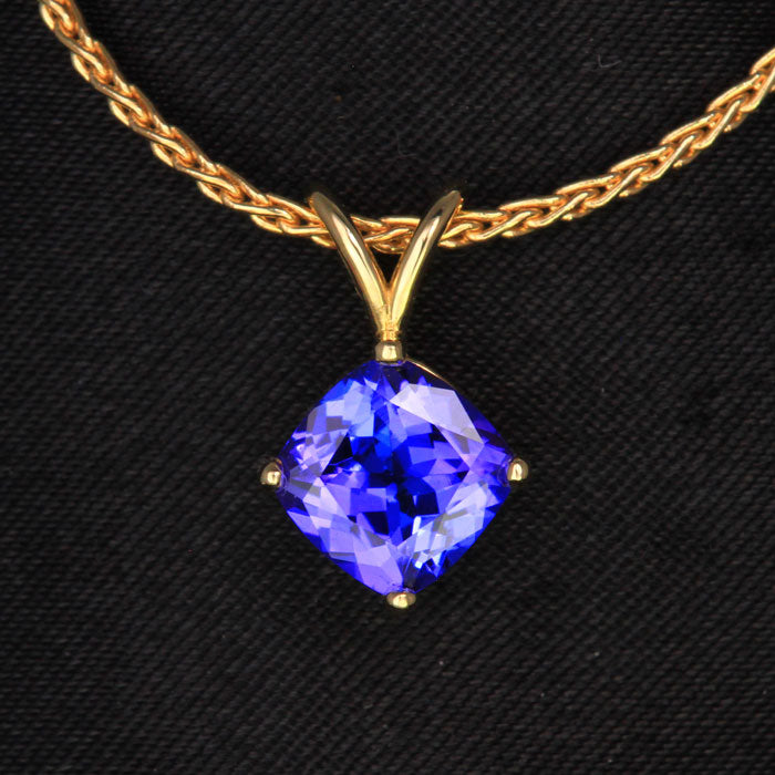 14K Yellow Gold Tanzanite Pendant 1.54 Carats