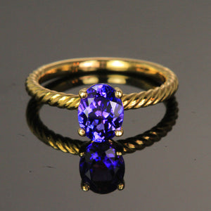 18K yellow gold tanzanite ring