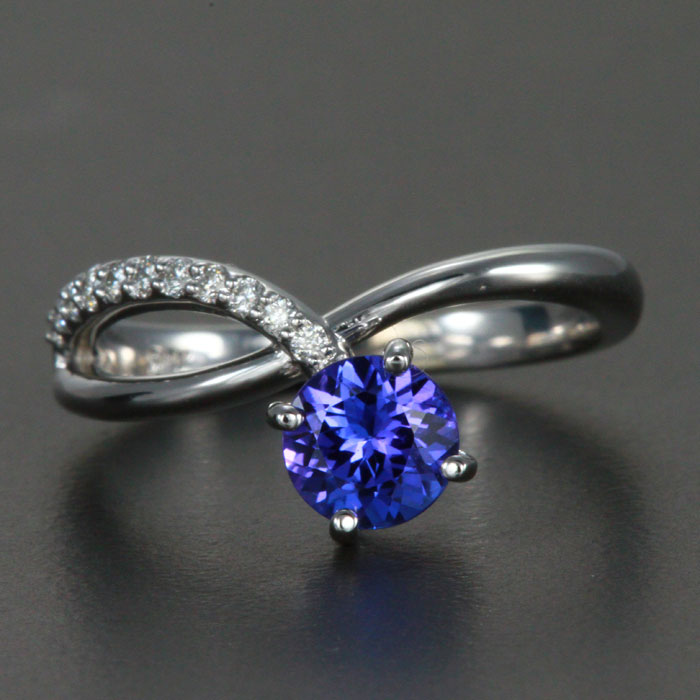 14k White Gold Tanzanite and Diamond Ring .88 Carats