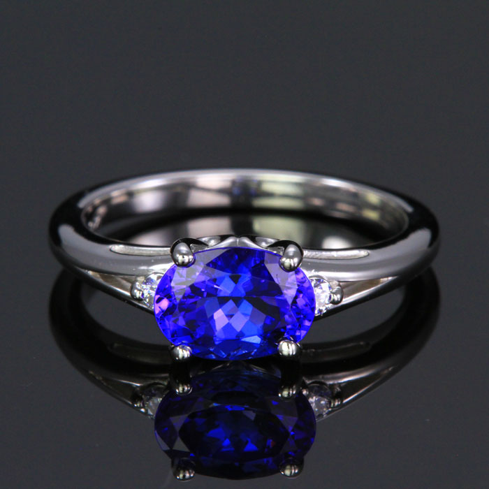 14K White Gold Oval Tanzanite and Diamond Ring 1.67 Carats