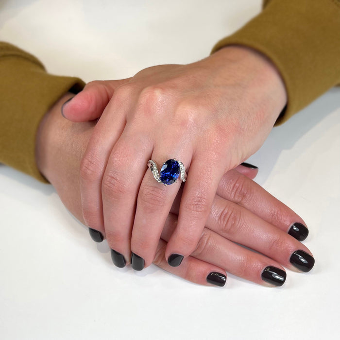 14K White Gold Oval Tanzanite and Diamond Swirl Ring 7.0cts