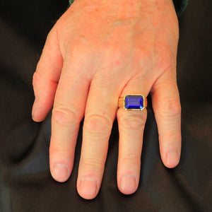 Owners 18K Yellow Gold  Tanzanite Ring 9.57 Carats