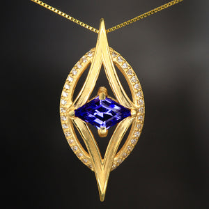 Tanzanite Pendant in Yellow Gold