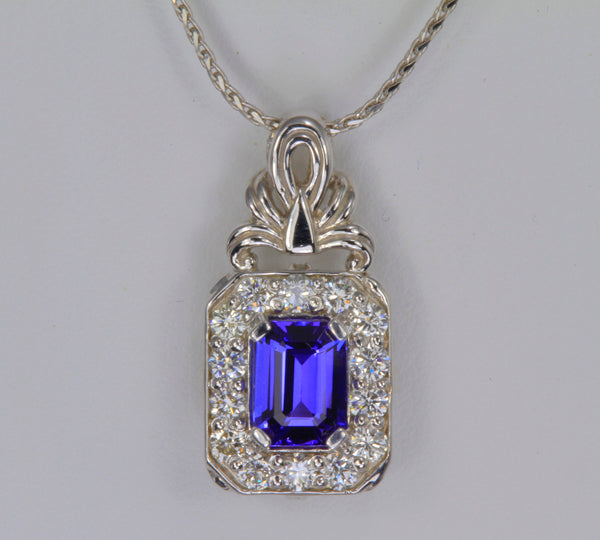 Tanzanite & Diamond Pendant 