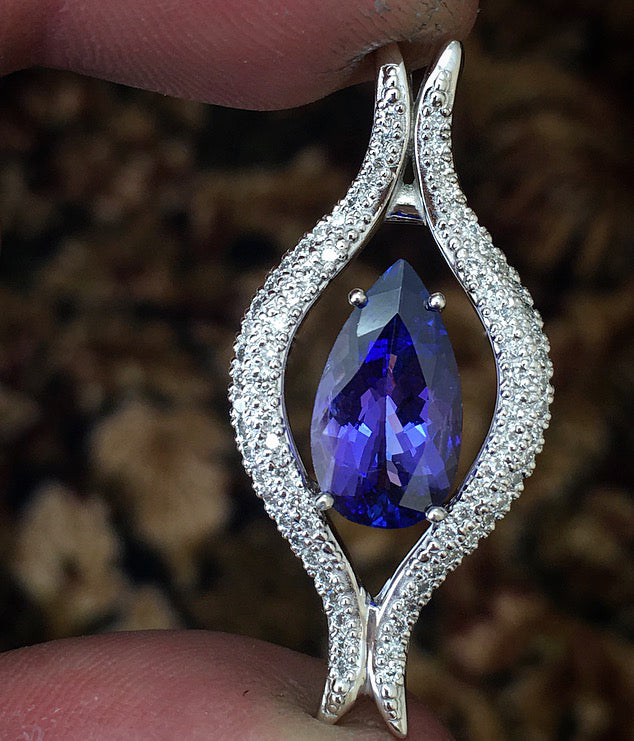Elegant Tanzanite Pear Pendant