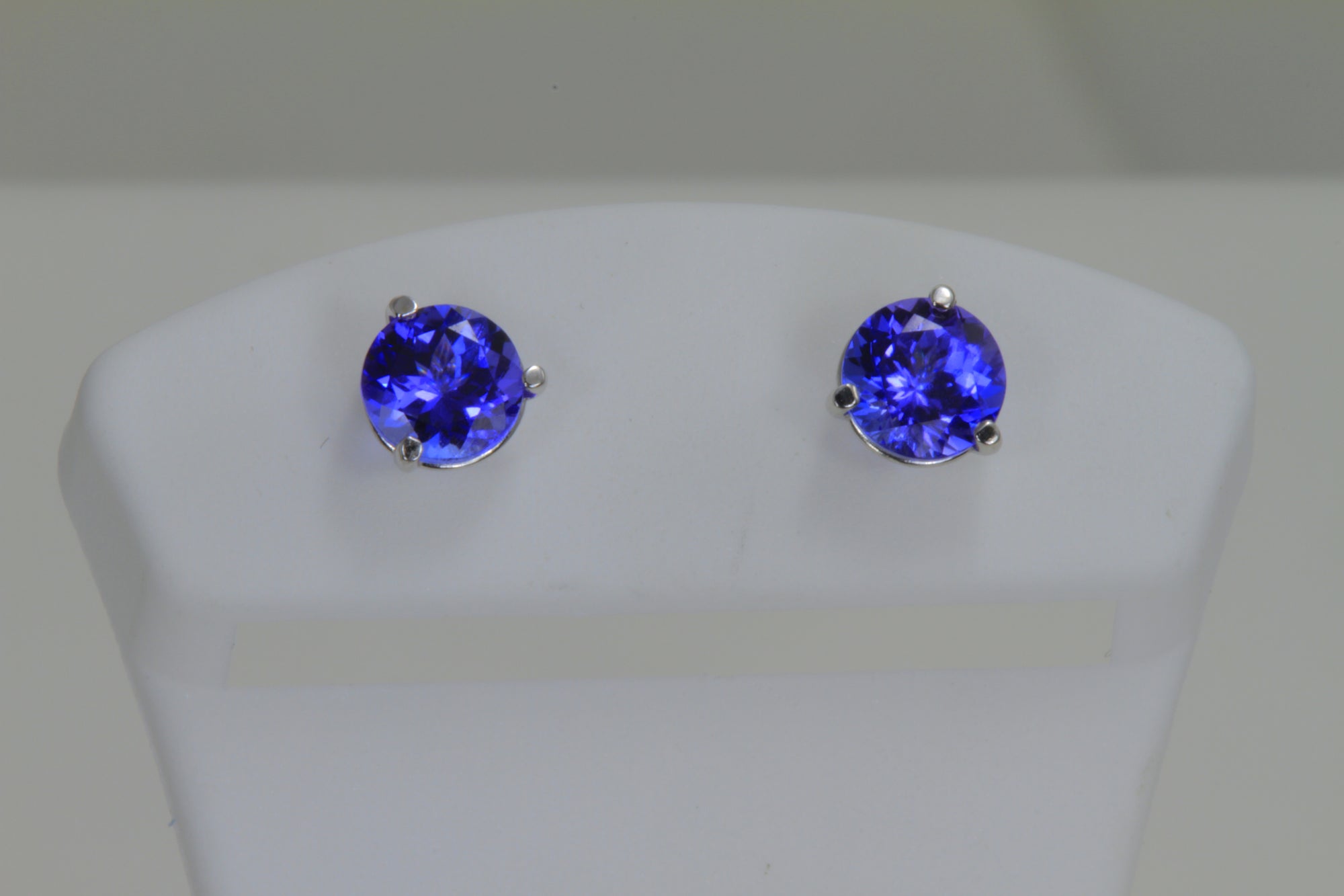 Tanzanite Earrings 2.27 Carat 