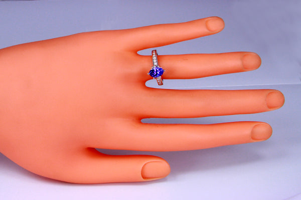 Oval Tanzanite Ring 1.38 Carat Blue Violet Vivid Color