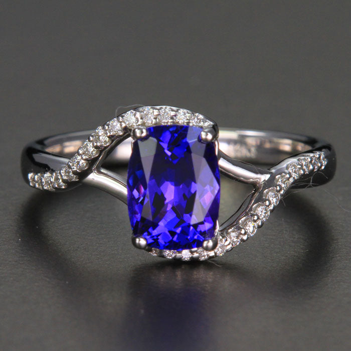 14k White Gold Tanzanite and Diamond Ring 1.51 Carats