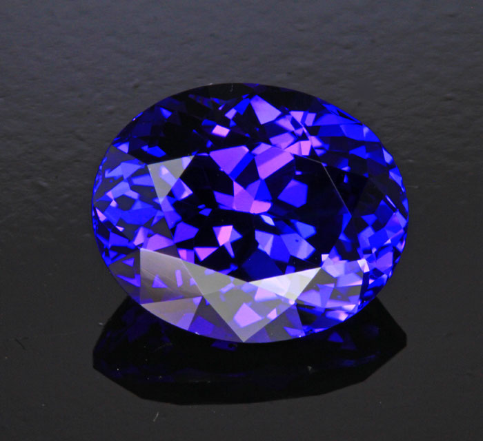 Blue Violet Oval Tanzanite Gemstone 8.22 Carats
