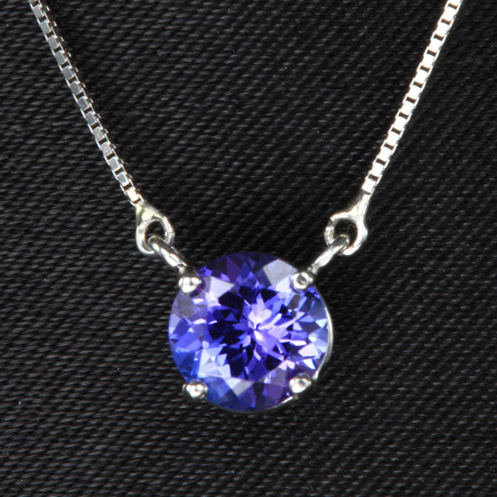 14k White Gold Round Tanzanite Necklace .91 Carats