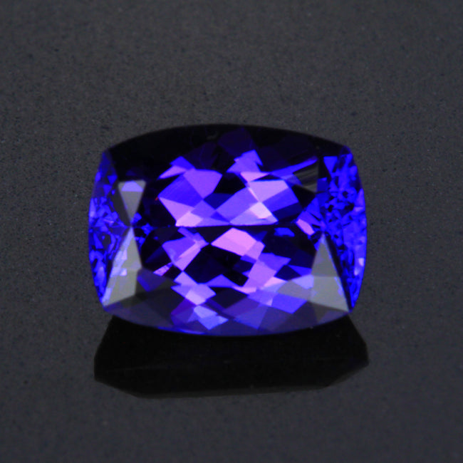 Exceptional Color Antique Cushion Tanzanite Gemstone 2.68 Carats
