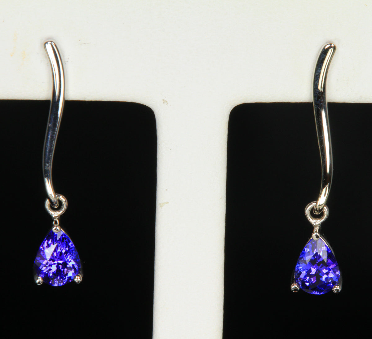 14K White Gold Stude Pierced Pear Shaped Tanzanite Earrings 1.65 Carats