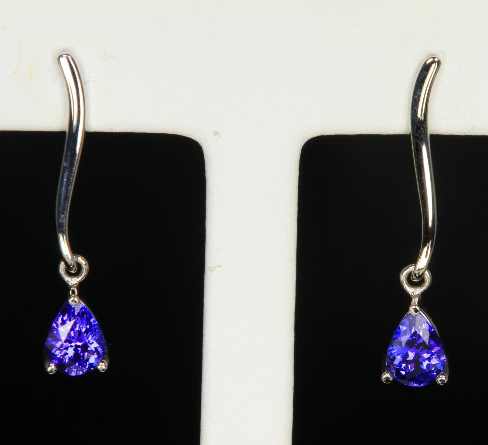 14K White Gold Stude Pierced Pear Shaped Tanzanite Earrings 1.65 Carats