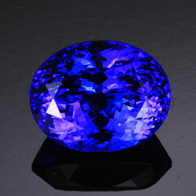 Violet Blue Exceptional Oval Tanzanite Gemstone  8.70 Carats