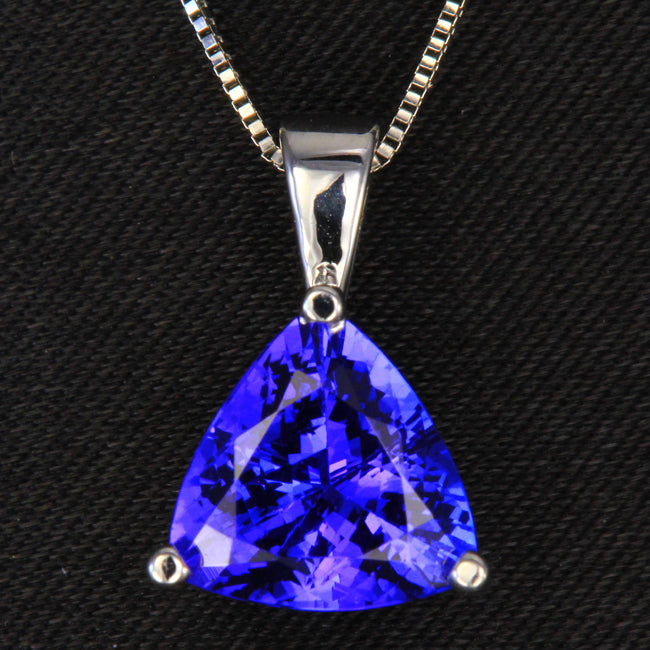 14K White Gold Blue Violet Trillant Cut Tanzanite Pendant 2.09 Carat