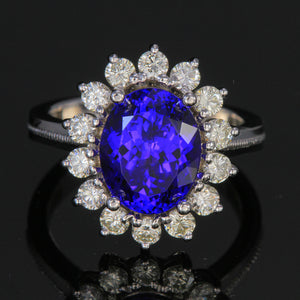 18k White Gold Tanzanite Ring with Halo of Diamonds 4.72 Carats